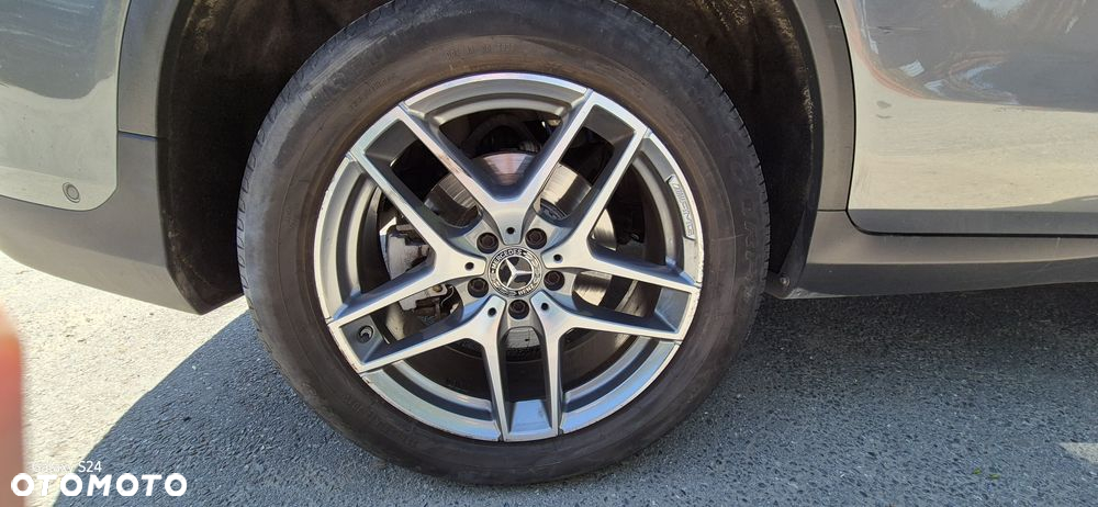 Mercedes-Benz GLC 350 e 4Matic 7G-TRONIC AMG Line - 14