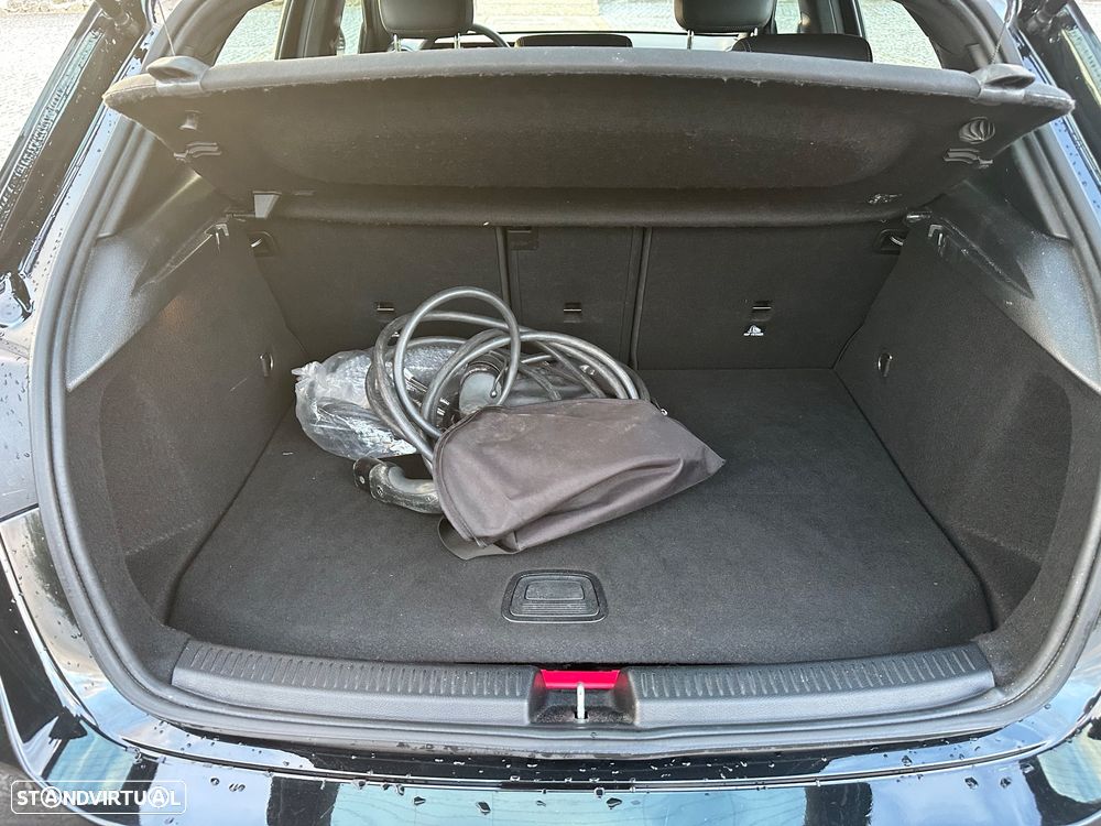 Mercedes-Benz A 250 e Progressive - 38
