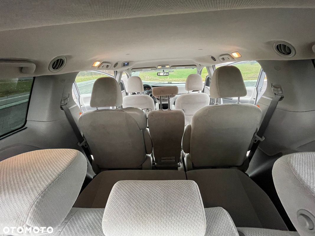 Toyota Sienna 3.5 V6 - 9