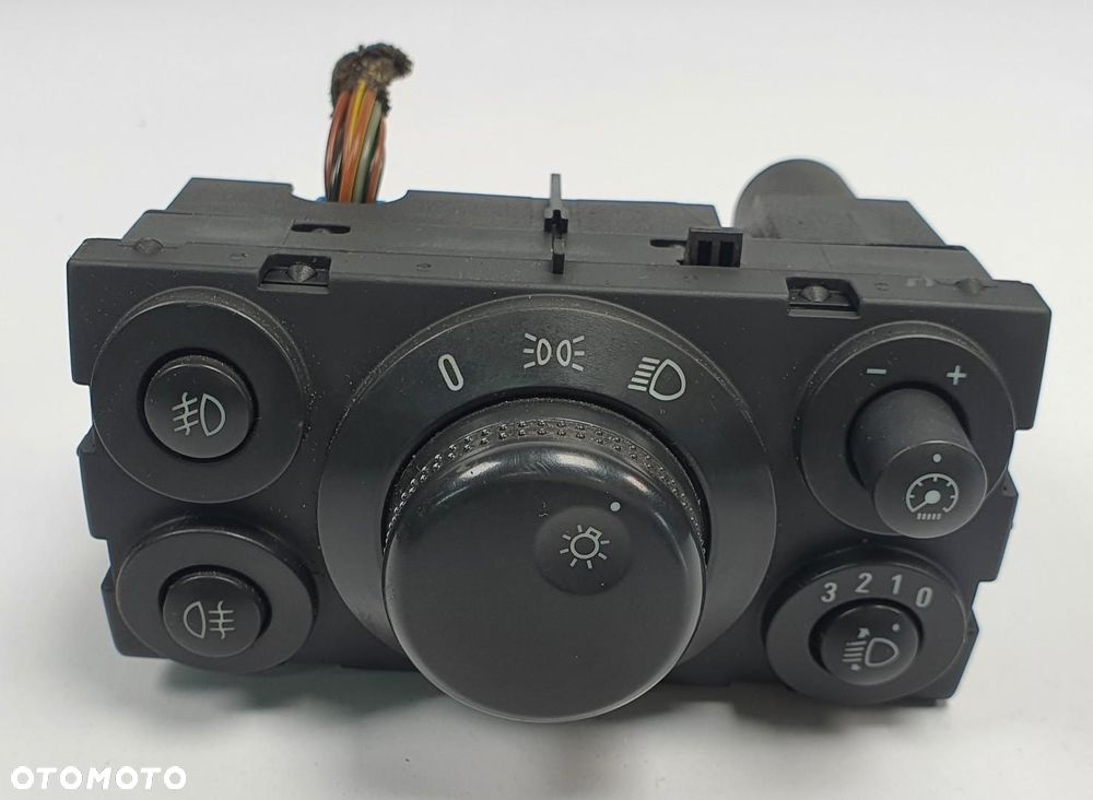 PANEL WŁĄCZNIK POKRĘTŁO ŚWIATEŁ OPEL ASTRA III H 13100128 - 1