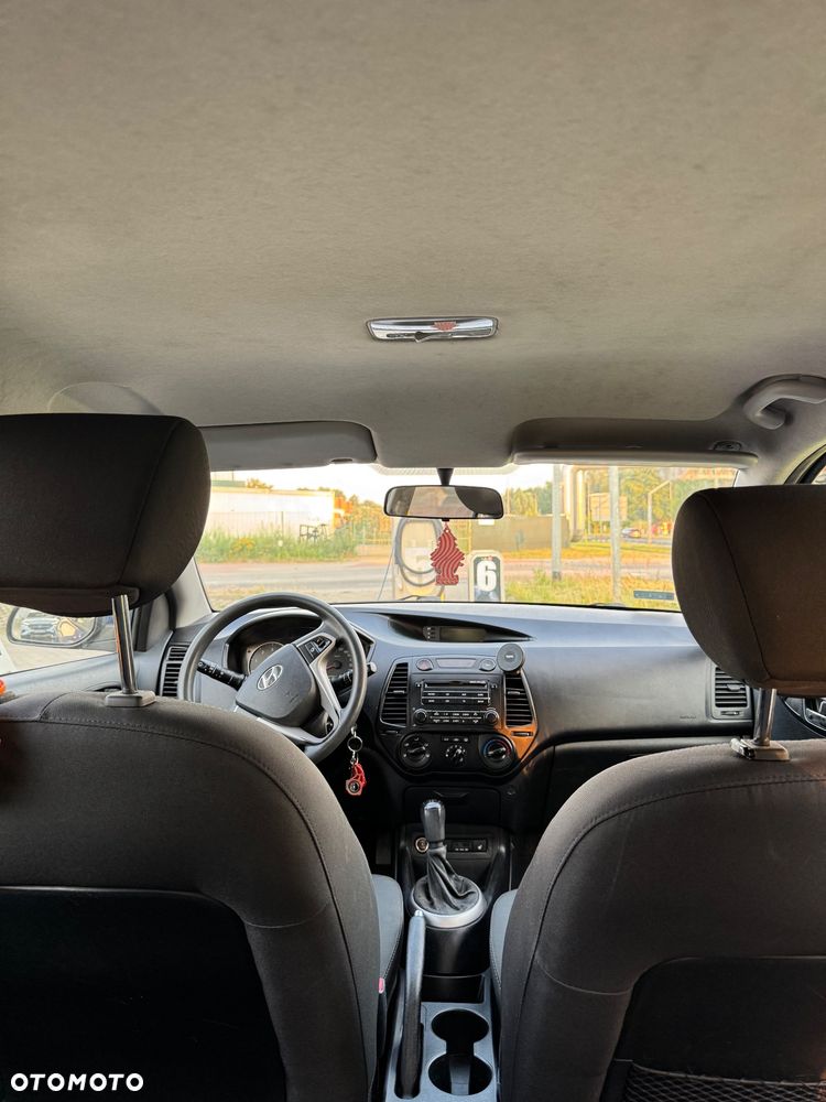 Hyundai i20 - 13