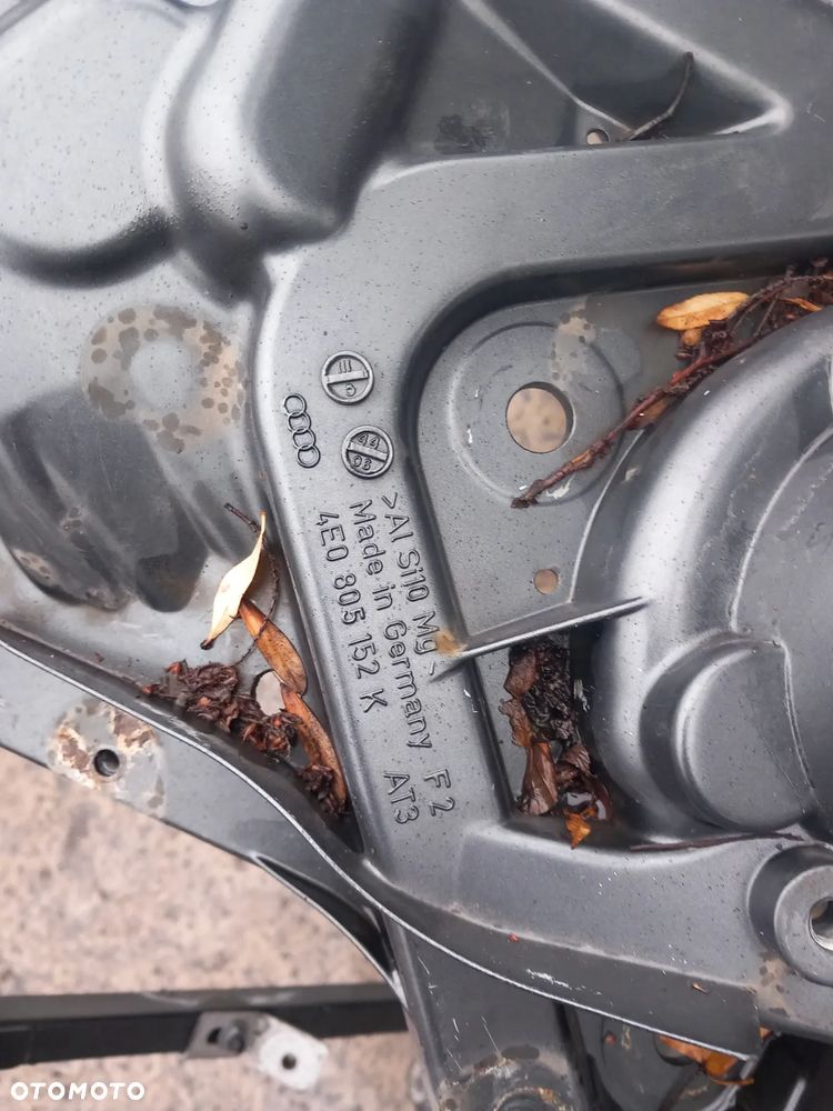 Ćwiartka Audi A8 3D - 2