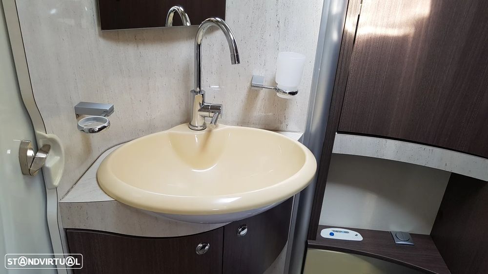 Burstner Viseo i 720 cama central - 21