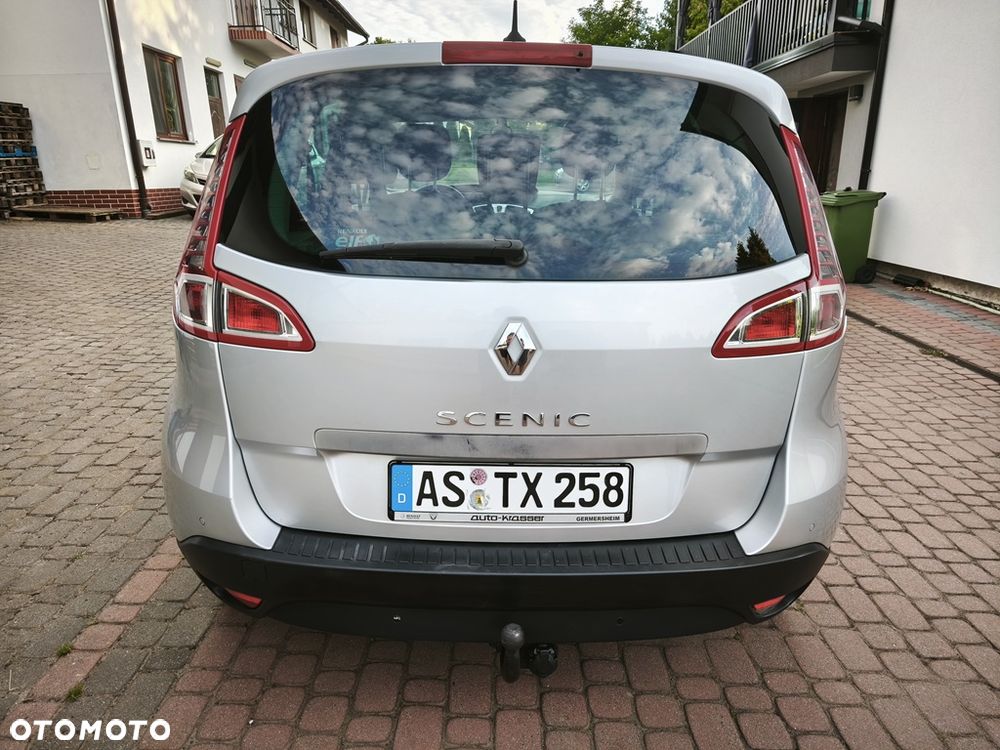 Renault Scenic 1.6 16V 110 TomTom Edition - 11