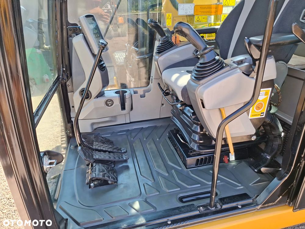 Caterpillar CAT 320 EL - 35