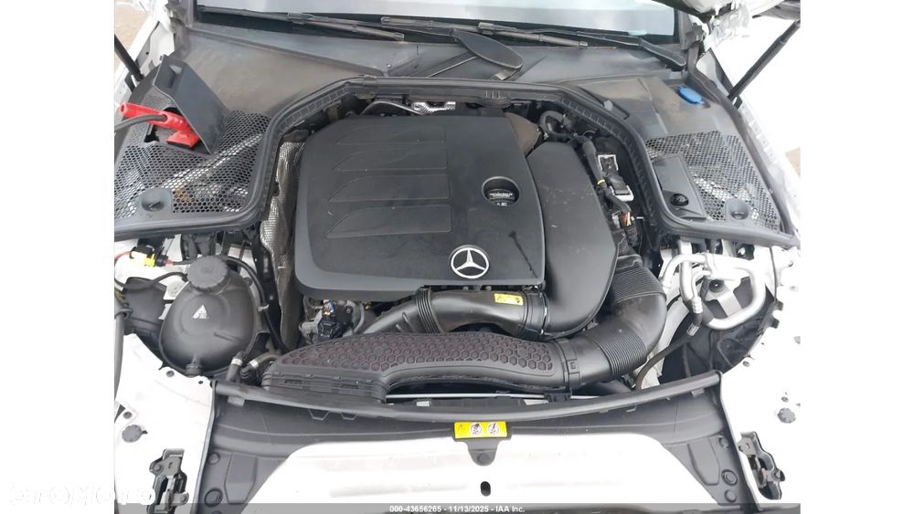 Mercedes-Benz Klasa C 300 4Matic 9G-TRONIC AMG Line - 12