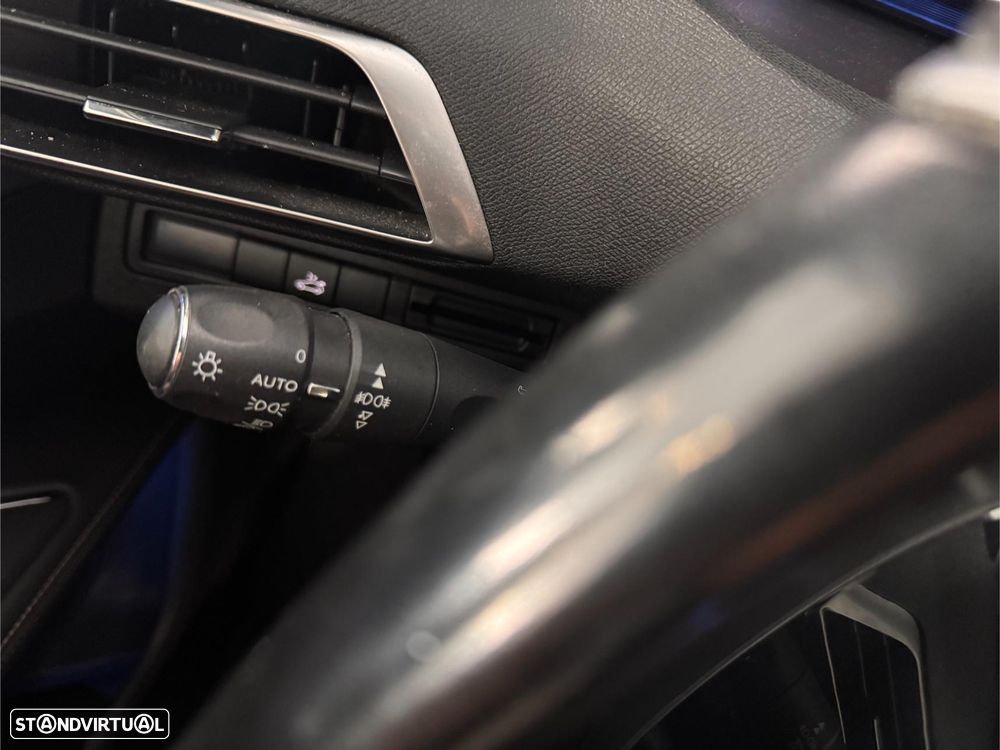 Peugeot 5008 1.5 BlueHDi GT Line - 54