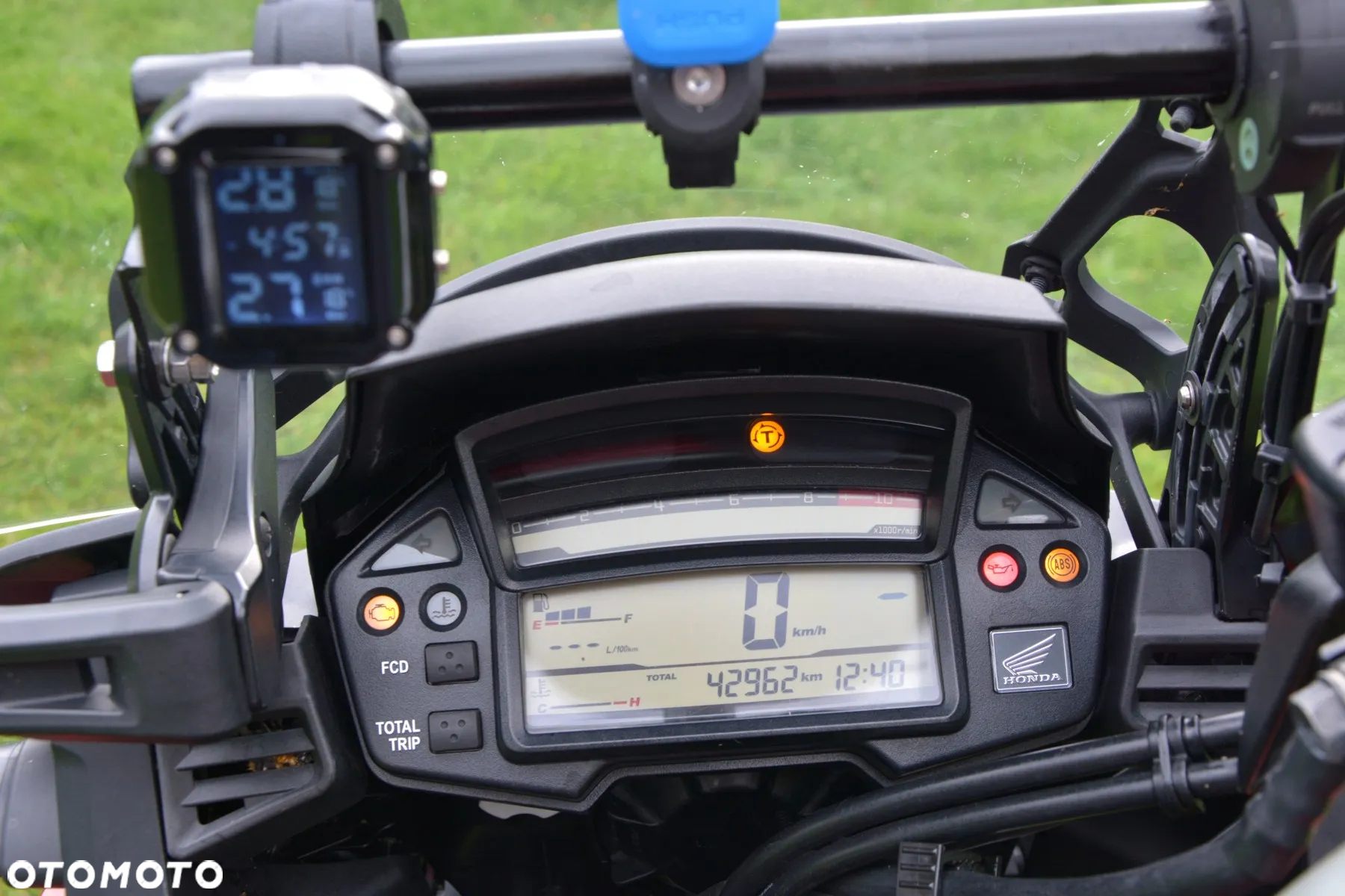 Honda VFR - 13