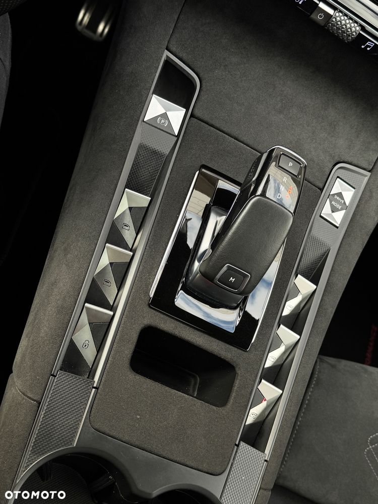 DS Automobiles DS 7 Crossback 2.0 BlueHDi Performance Line + - 21