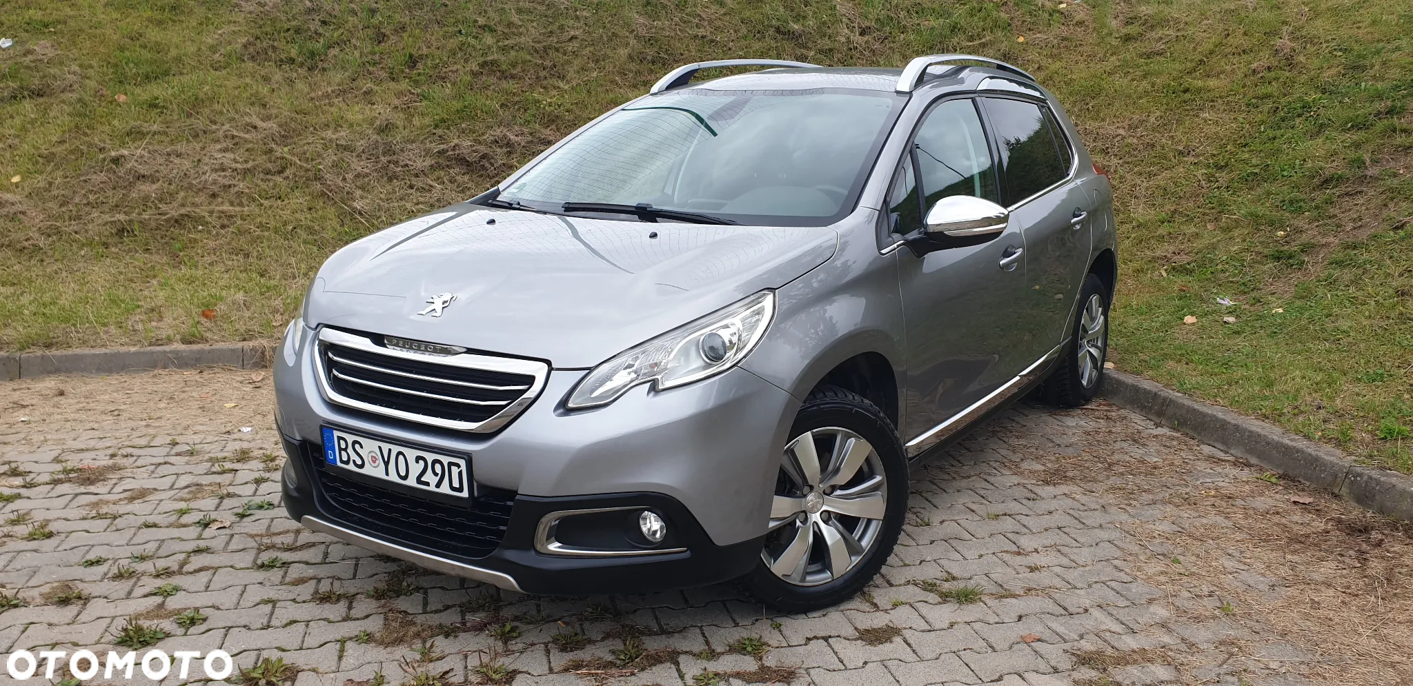 Peugeot 2008 1.6 e-HDi Allure S&S - 8