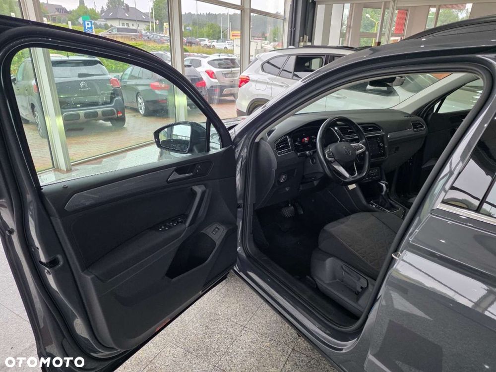 Volkswagen Tiguan - 13
