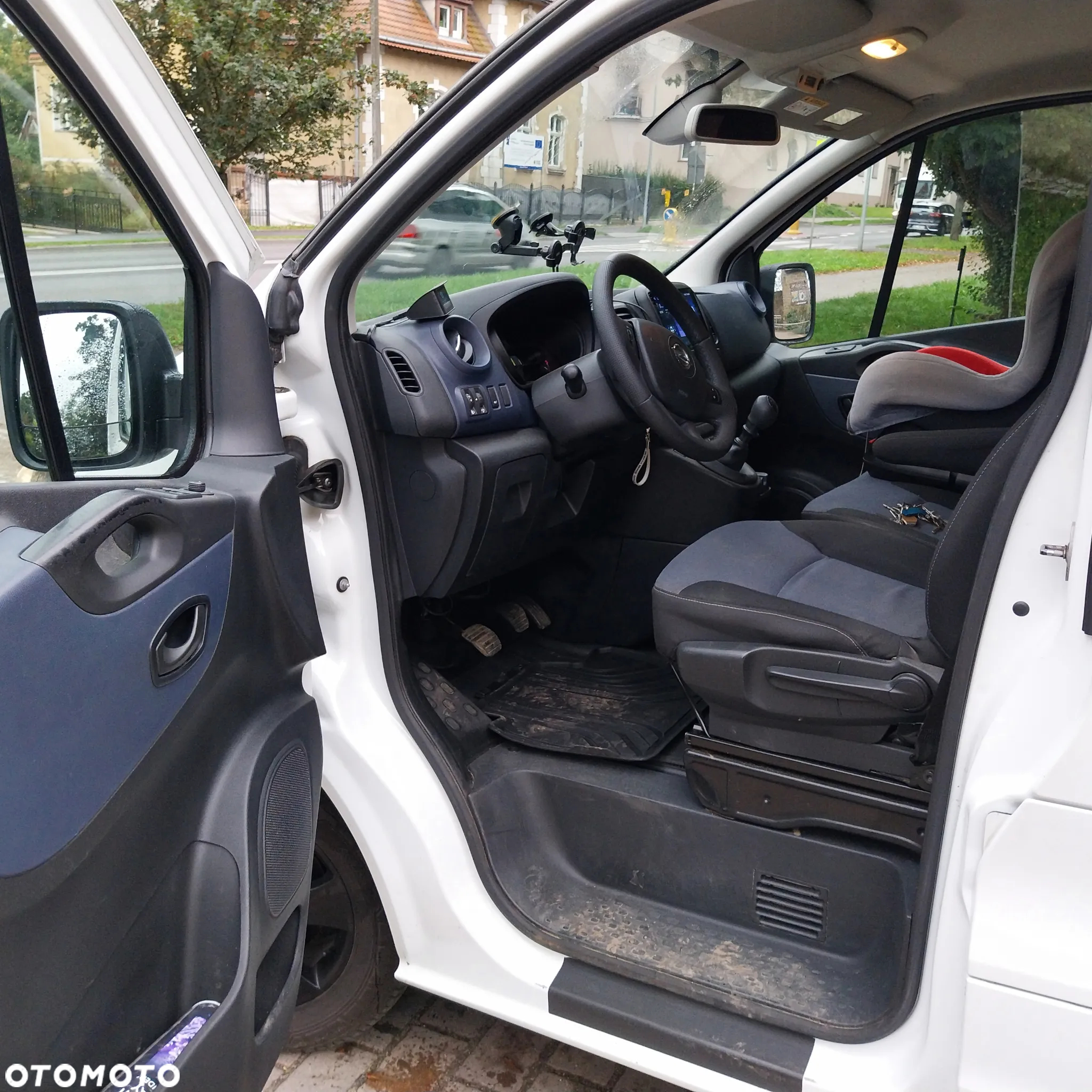 Opel Vivaro 1.6 D (CDTI) L2H1 - 11