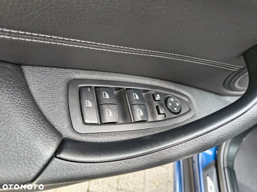 BMW X1 sDrive20i Sport - 21