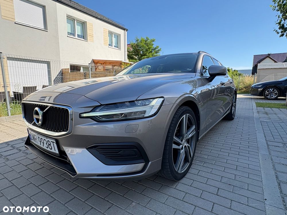 Volvo V60 D4 AWD Momentum Pro - 1