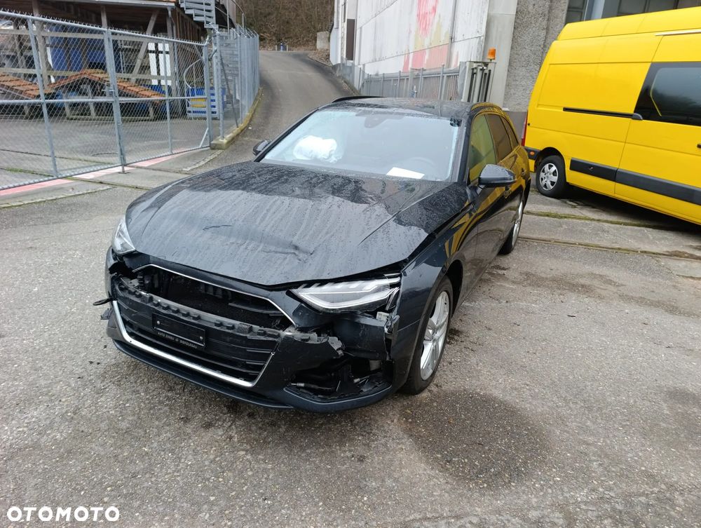 Audi A4 Avant 40 TDI quattro S tronic - 4