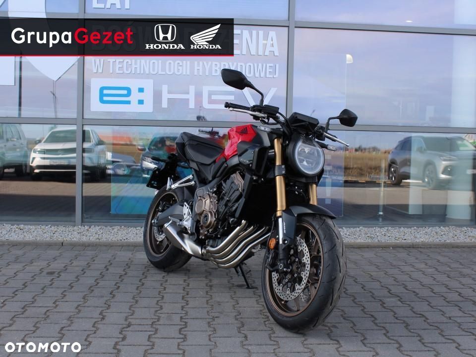 Honda CB - 1