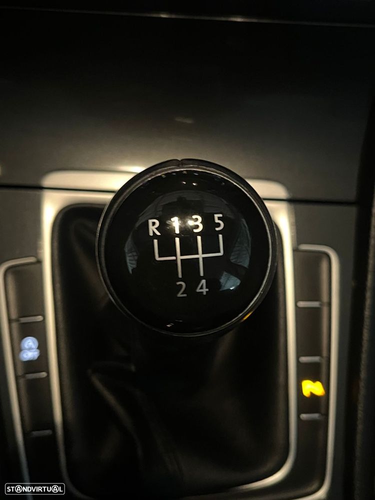 VW Golf 1.6 TDI R-Line - 15