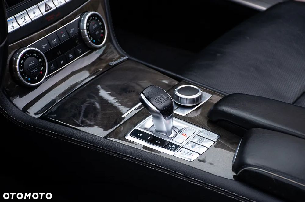 Mercedes-Benz SL - 29