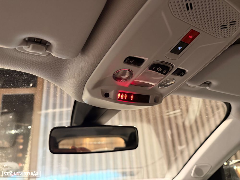 Peugeot 2008 1.5 BlueHDi Style - 36