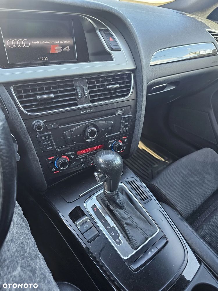 Audi A4 Avant 3.0 TDI Quattro Tiptronic - 16