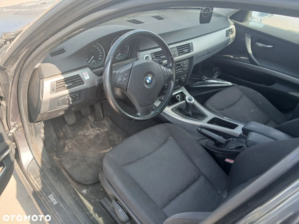 bmw e90 320 a22/7 maska zderzak lampa grill błotnik drzwi zbiornik paliwa szyba lusterko klamka - 4