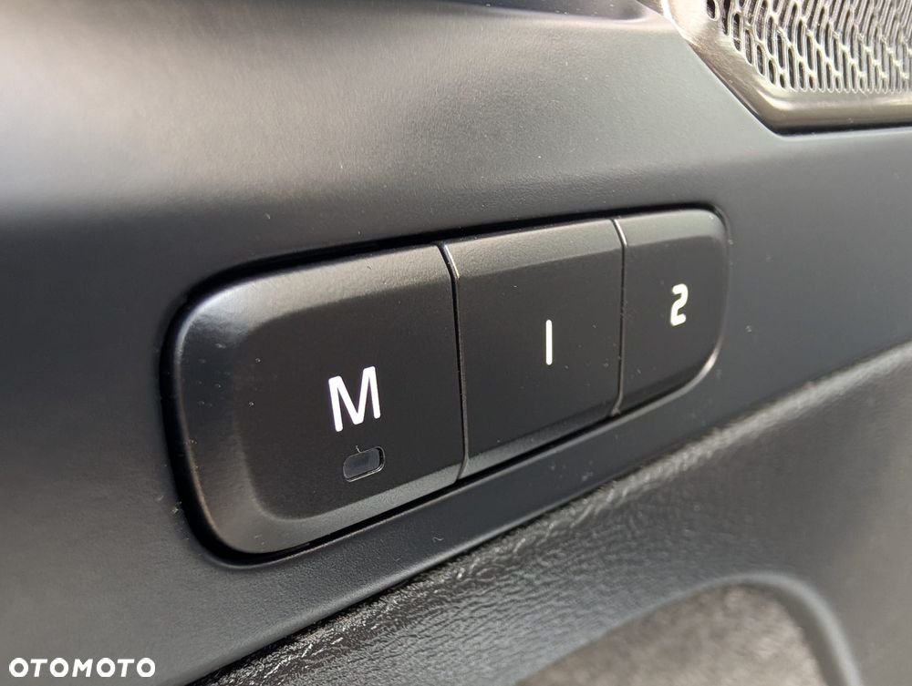 Volvo C40 Recharge 82 kWh Twin Motor Ultimate - 28