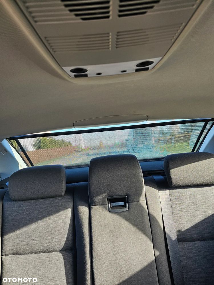 BMW Seria 5 520d Touring - 37