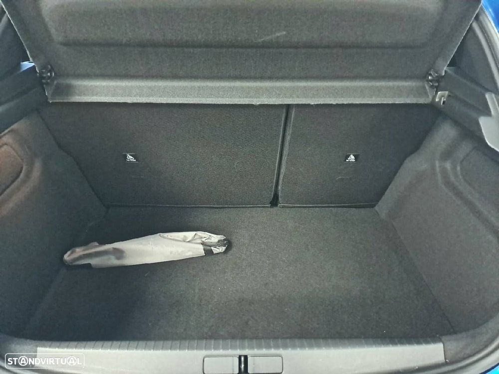 Peugeot 208 - 6