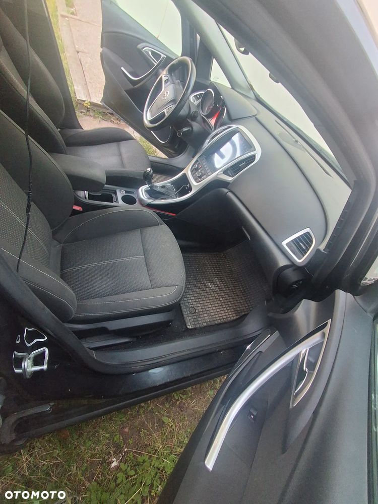 Opel Astra 1.4 Turbo Cosmo - 23
