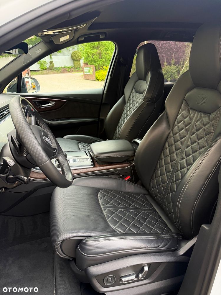 Audi Q7 - 7