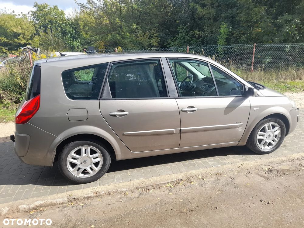 Renault Scenic 2.0 16V Emotion Plus - 6