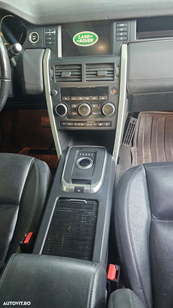 Land Rover Discovery Sport - 12
