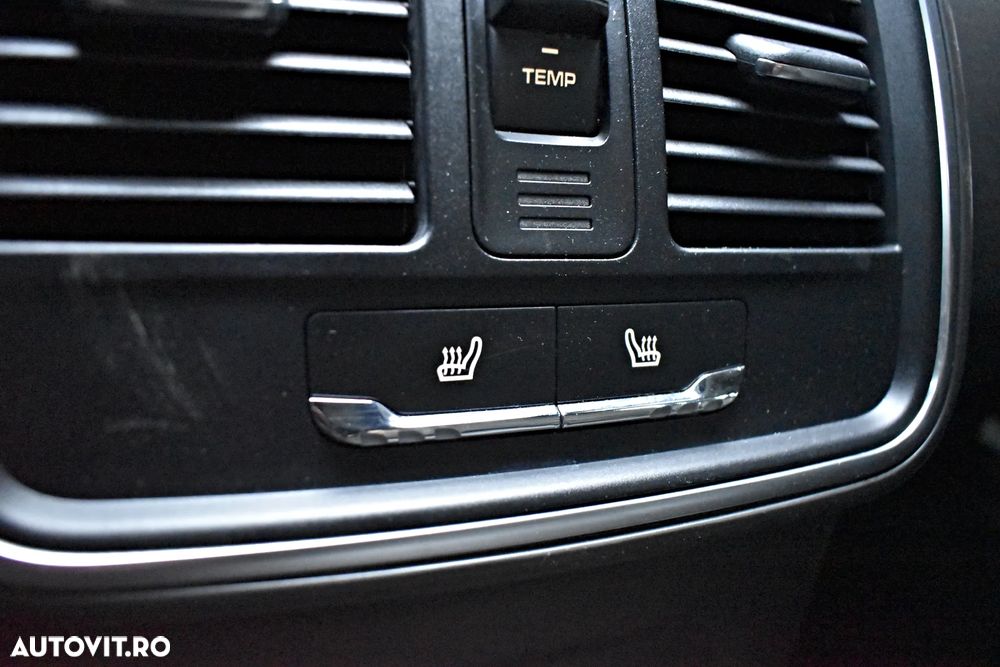 Porsche Macan Turbo PDK - 11