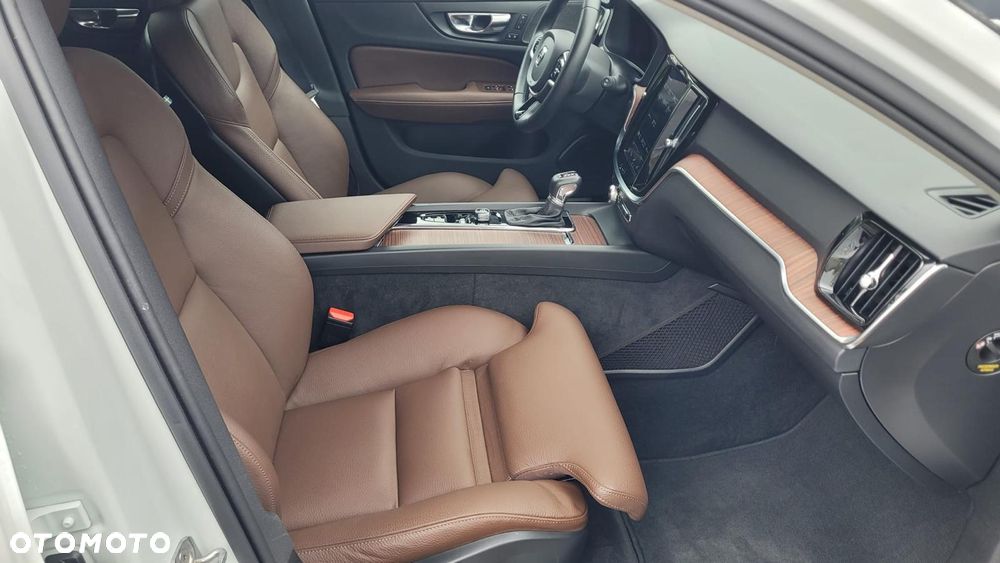 Volvo V60 D4 AWD Geartronic Inscription - 23