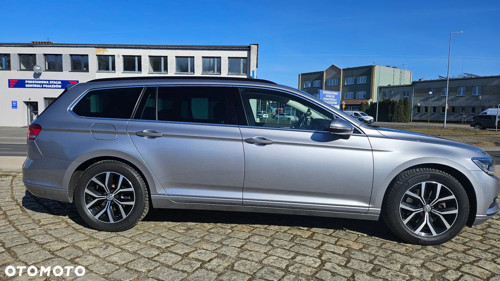 Volkswagen Passat - 22