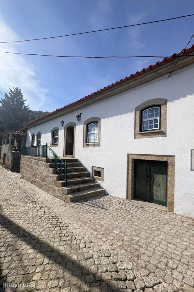 Casa  de 1799 a ser  totalmente reabilitada, mantendo o seu cunho hist - Grande imagem: 2/16