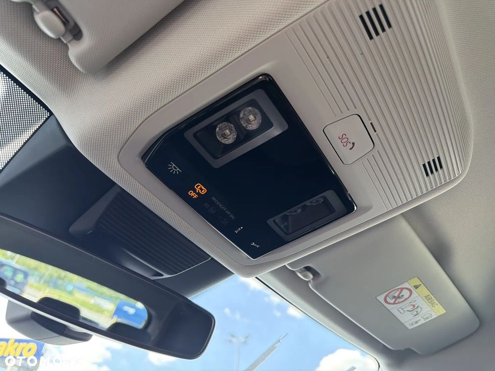Volkswagen T-Roc 1.5 eTSI Life DSG - 34