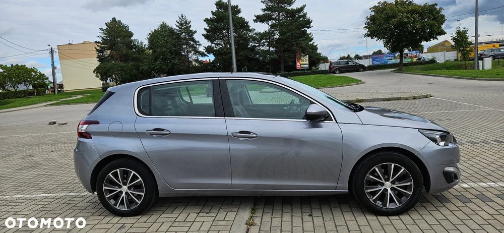 Peugeot 308 PureTech 130 GPF EAT8 Stop & Start Allure Pack - 23
