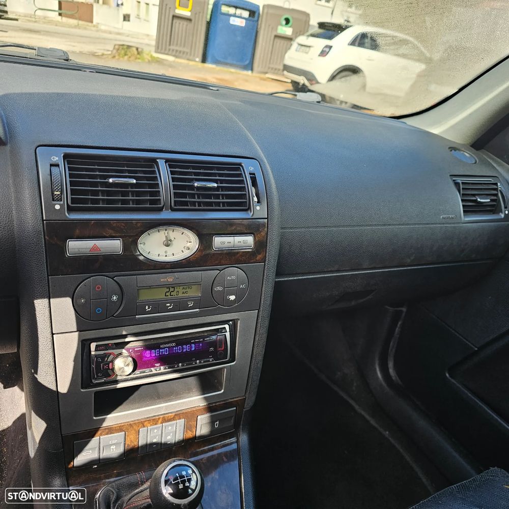 Ford Mondeo 2.0 TDCI Ghia Executive - 14