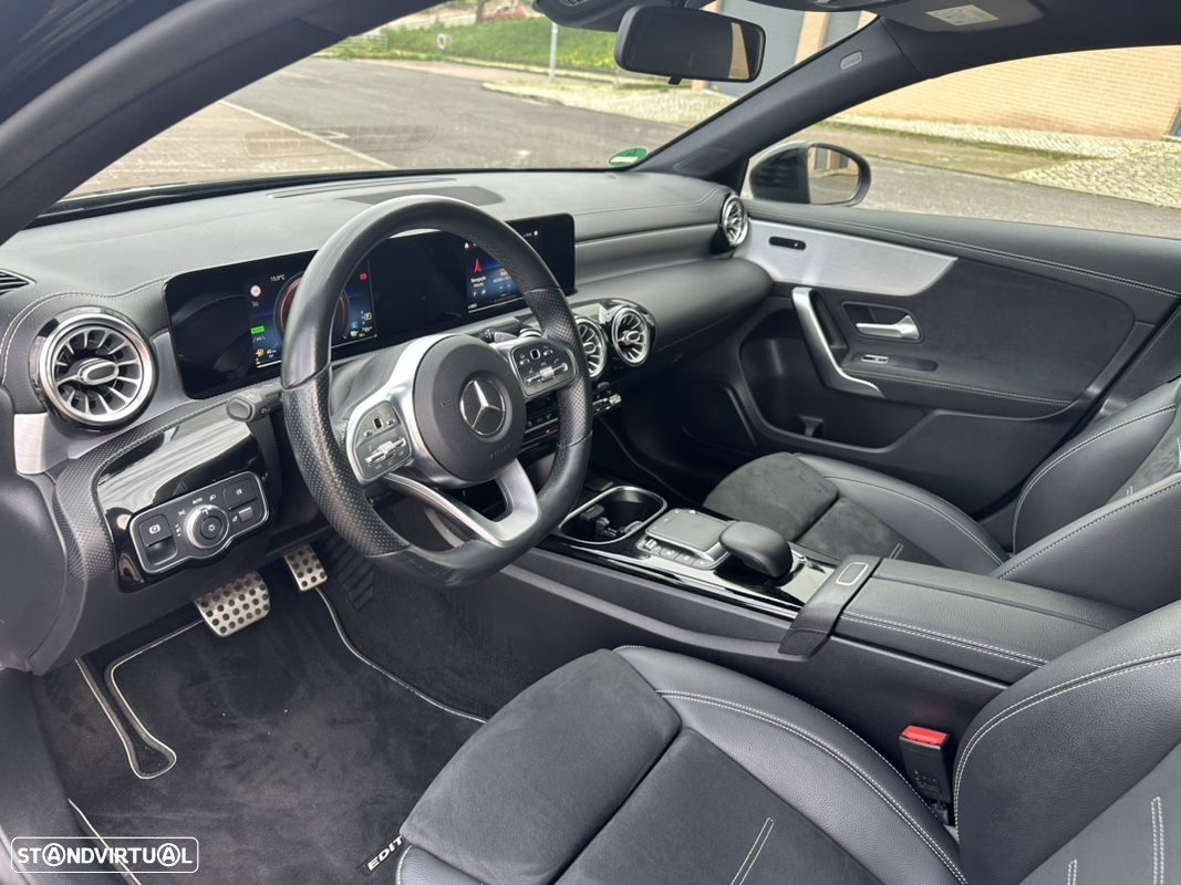 Mercedes-Benz A 250 Limousine e AMG Line - 34