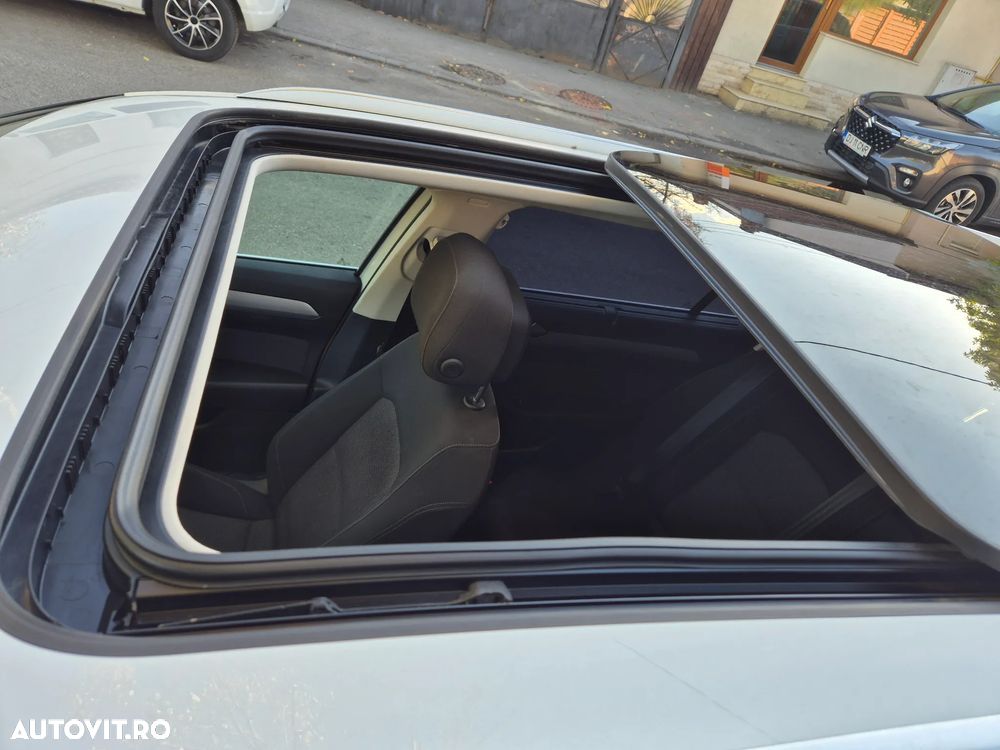 Volkswagen Passat Variant 2.0 TDI DSG (BlueMotion Technology) Comfortline - 8