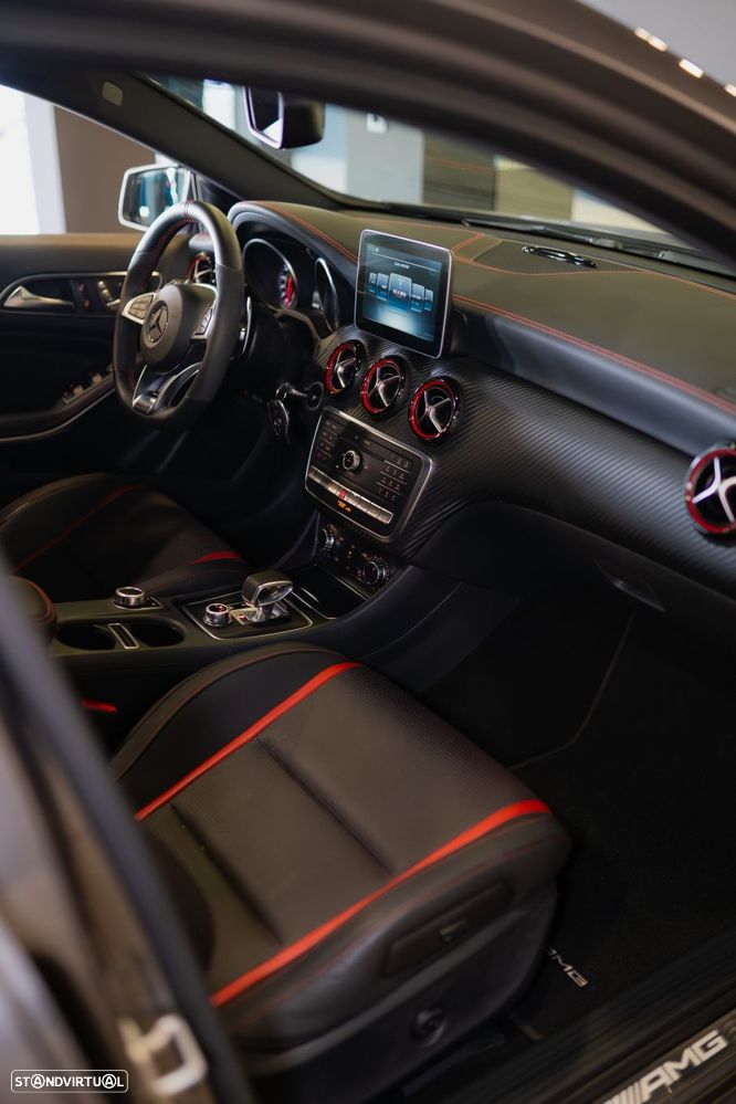 Mercedes-Benz A 45 AMG 4Matic Speedshift 7G-DCT - 24