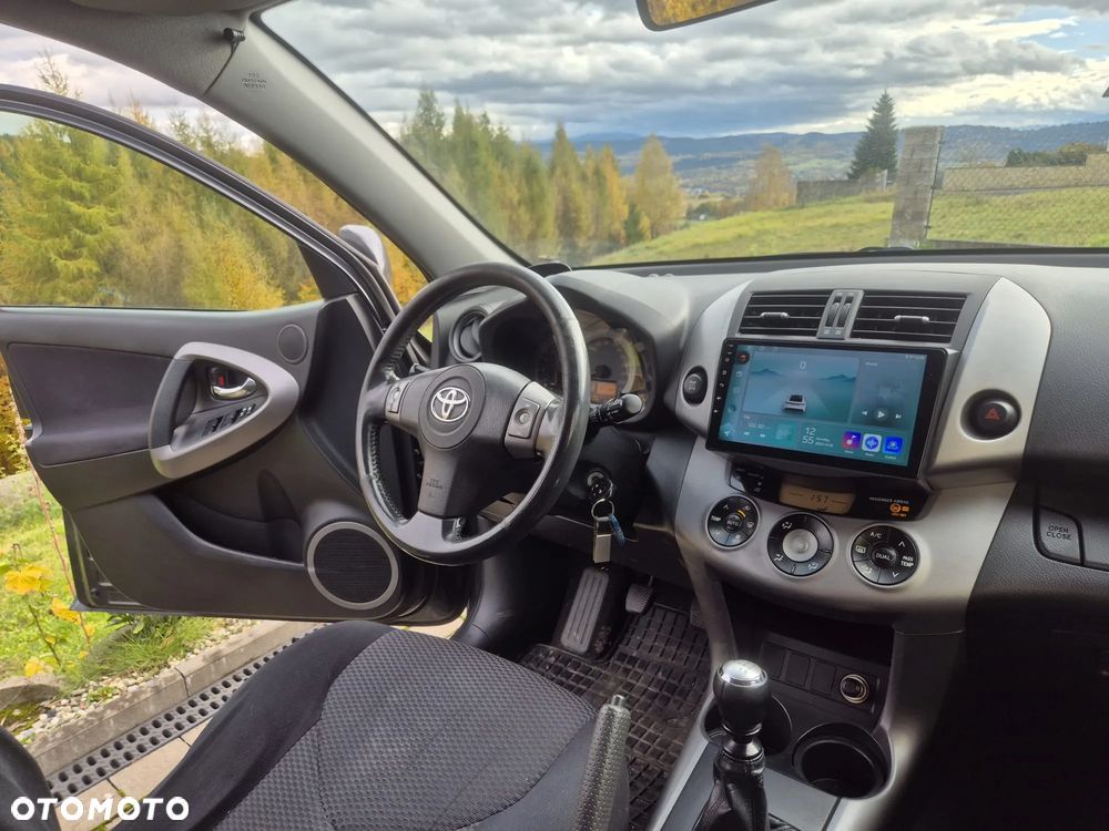 Toyota RAV4 2.2 D-4D 4x4 - 11