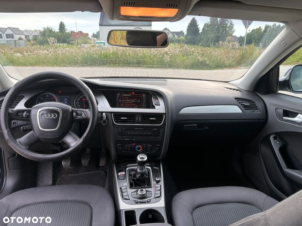 Audi A4 Avant 2.0 TDI - 10