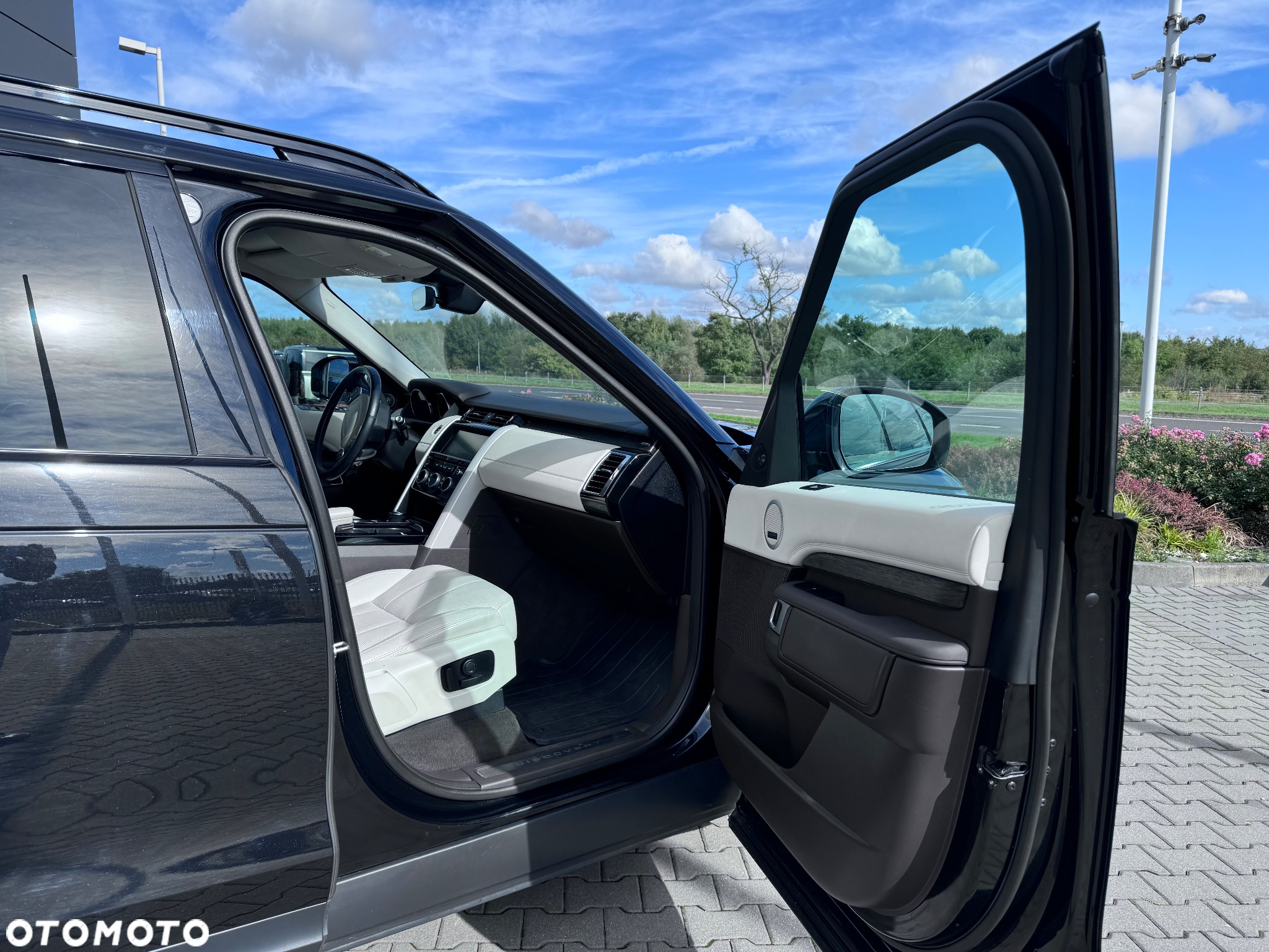 Land Rover Discovery V 2.0 SD4 HSE - 15