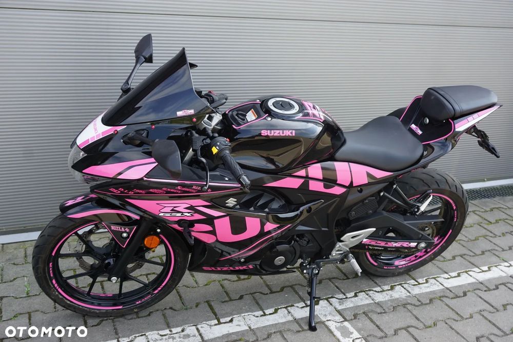 Suzuki GSX - 11