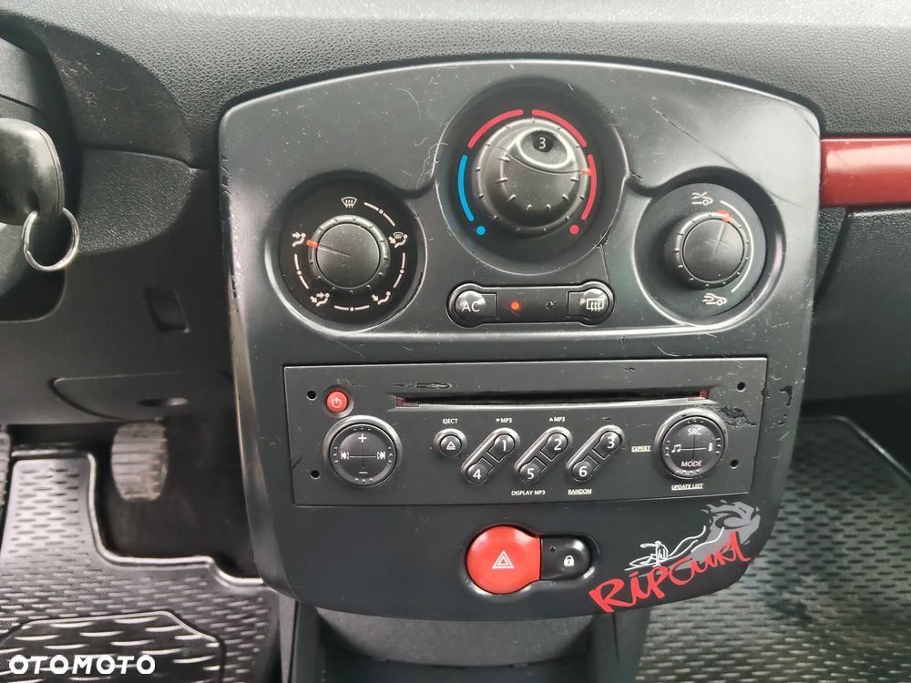 Renault Clio 1.2 16V 75 Experience - 19