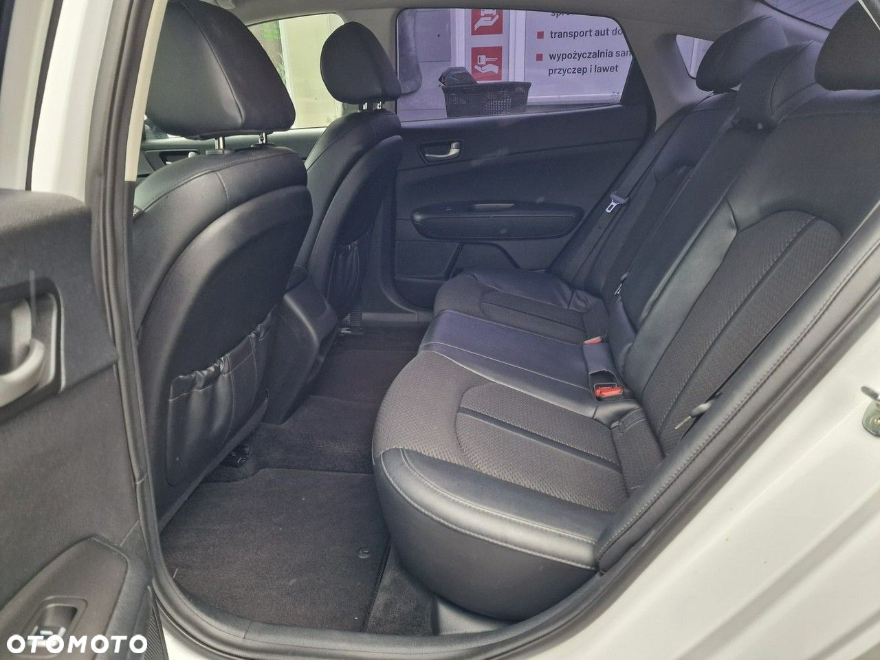 Kia Optima - 28
