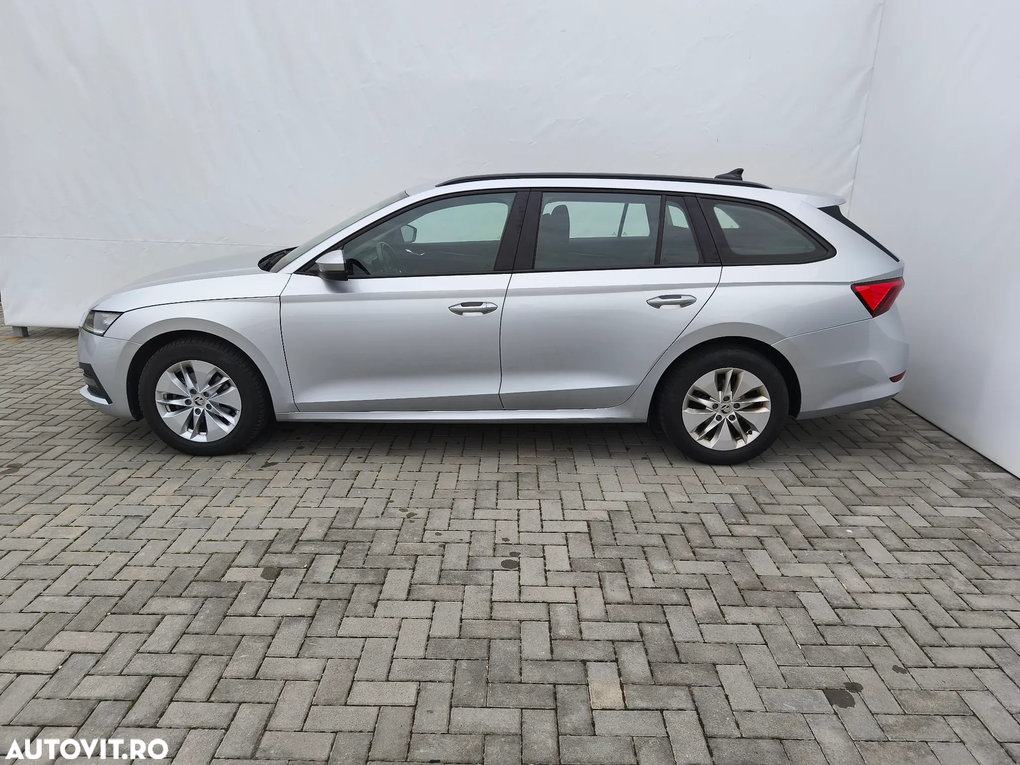 Skoda Octavia Combi 2.0 TDI Ambition - 9