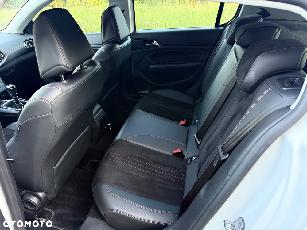 Peugeot 308 2020 photo 3